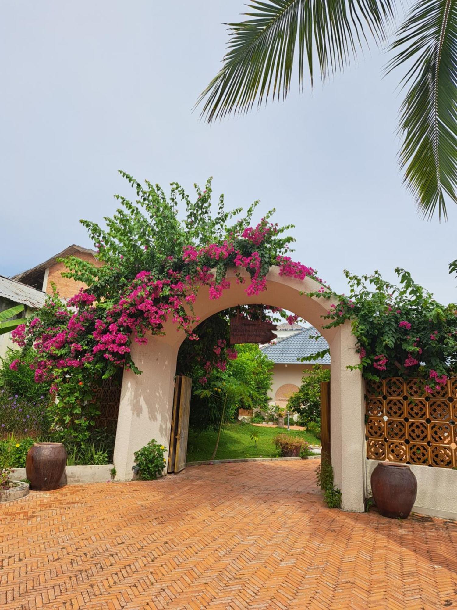 Golden Lotus Spa & Homestay Ap Thien Phuoc Exterior photo